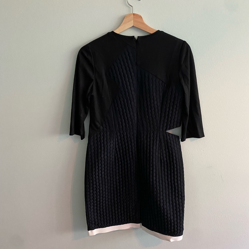 PRINGLE OF SCOTLAND CUTOUT DRESS - Picture 3 of 8